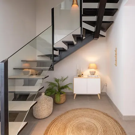 Gorgeous Townhouse Apartment